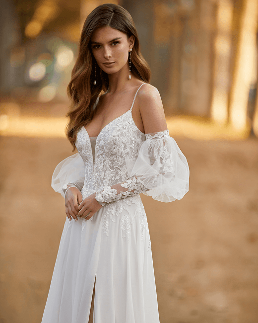 Luna Novias wedding dress, lace detail