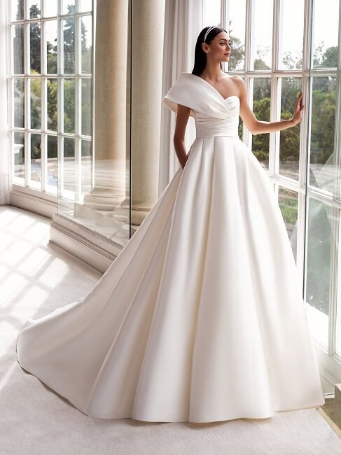 Provonias Wedding Dress